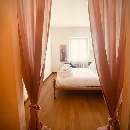 Paolo & Francesca 아파트 *